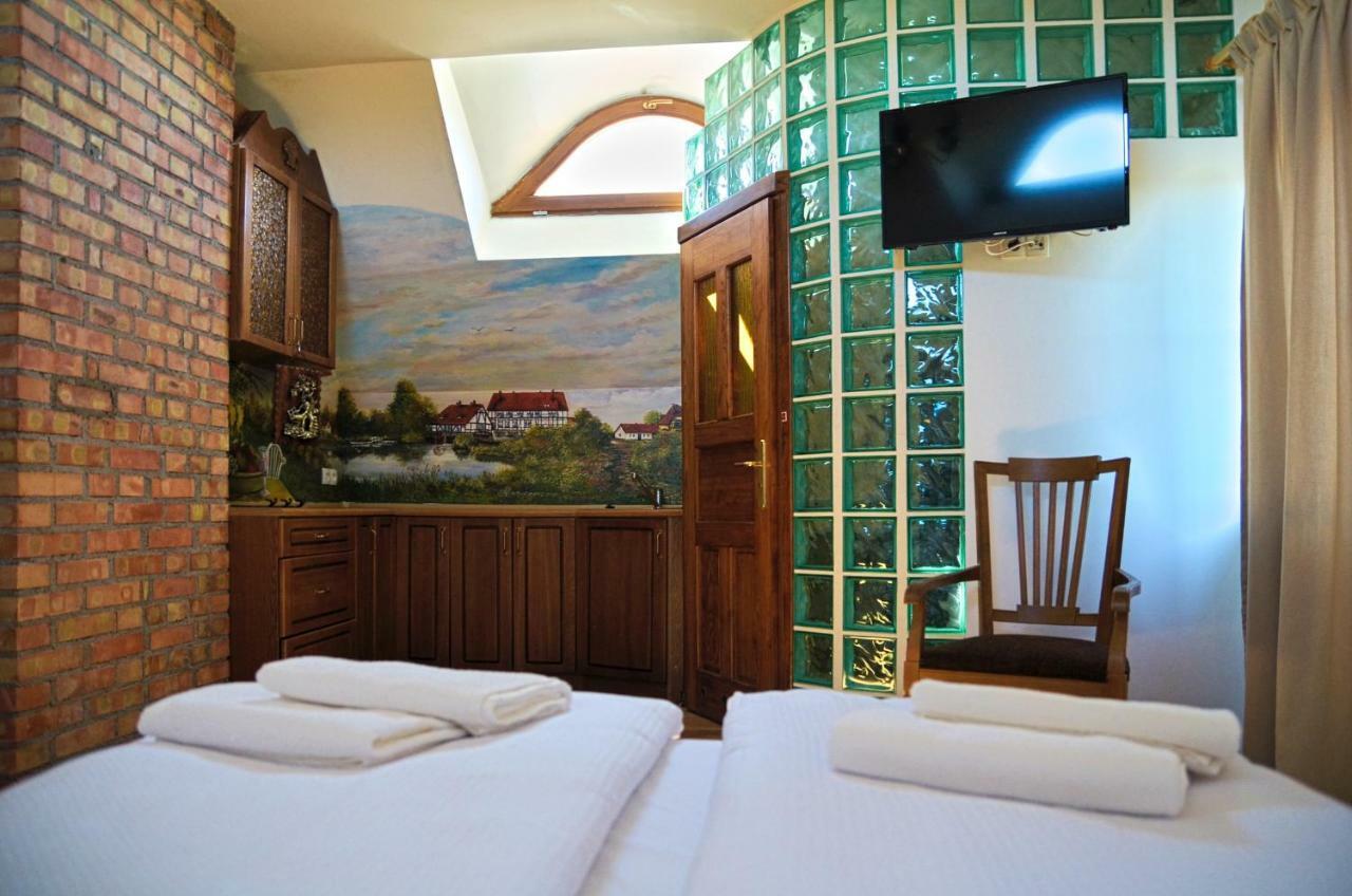 Dom Na Wodzie Mazury Villa Dzwierzuty Exterior foto